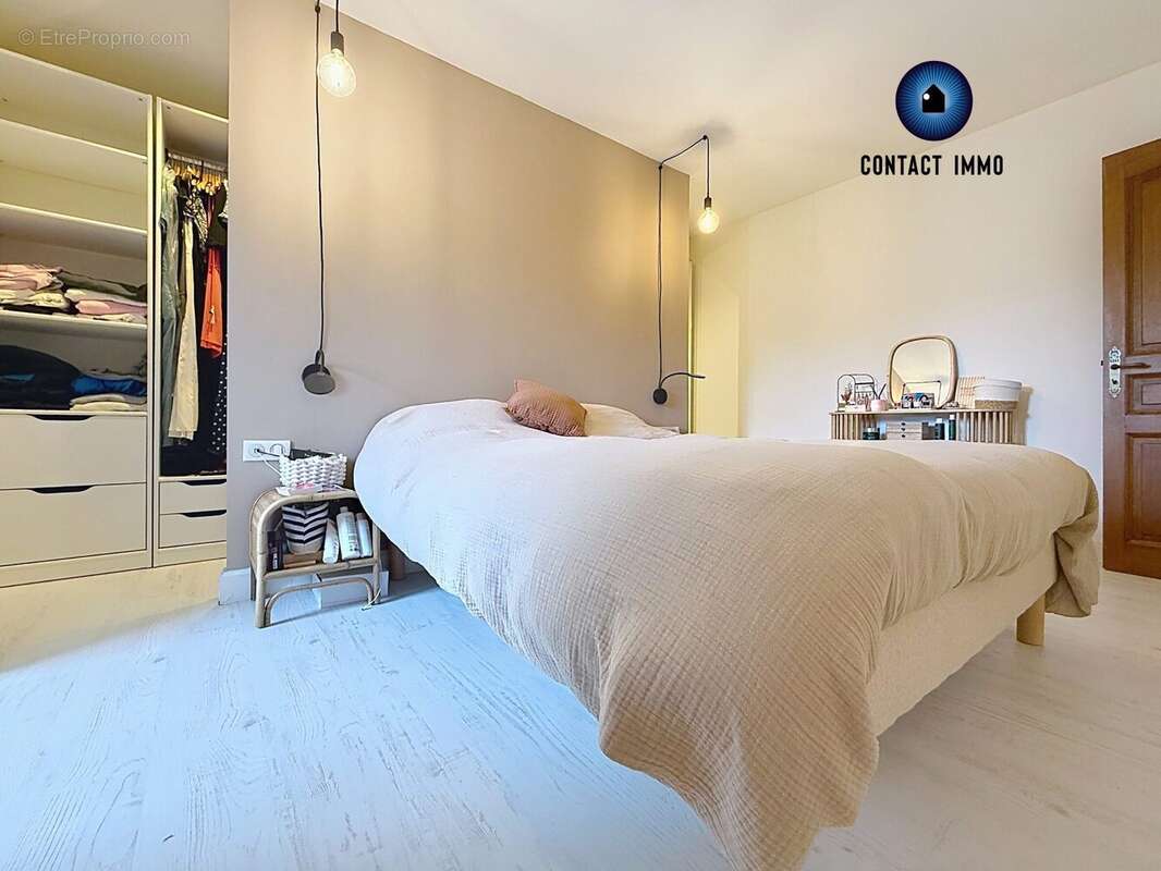 Maison 348 m² à Brive-La-Gaillarde  - photo 9