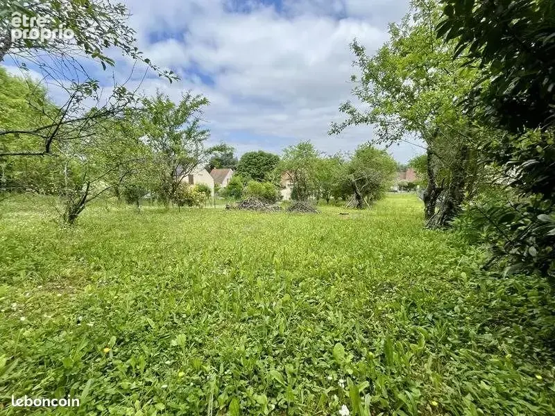 Terrain à VAUREAL