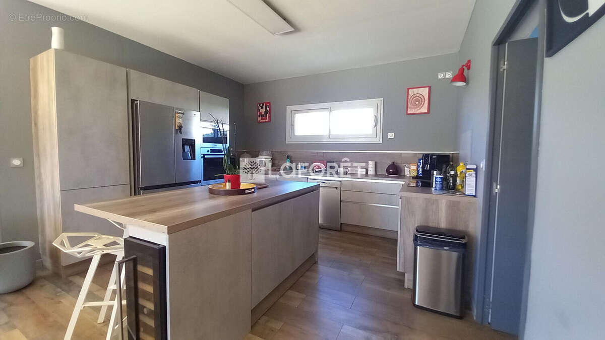 Maison à SAINT-SATURNIN-LES-APT