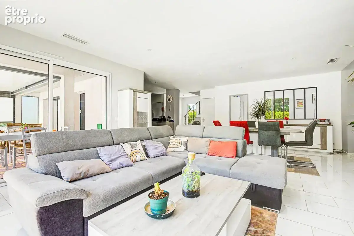 Maison de 5 pièces de 130 m² à L'Isle-sur-la-Sorgue - photo 2