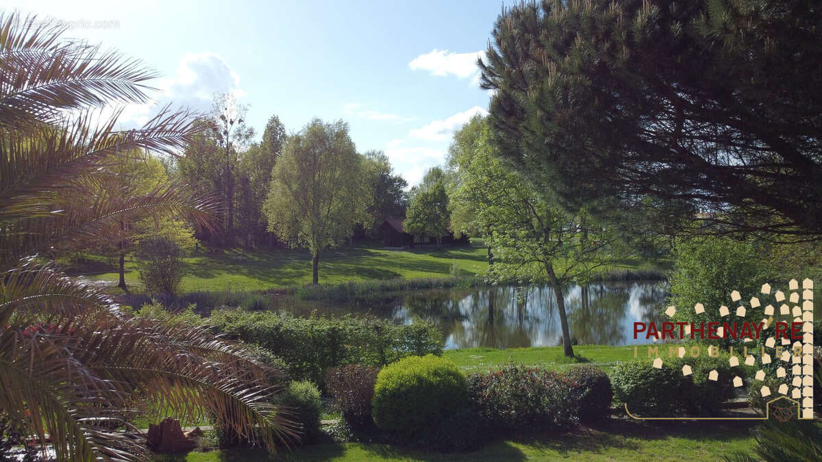 Maison à LA CHAPELLE-SAINT-LAURENT