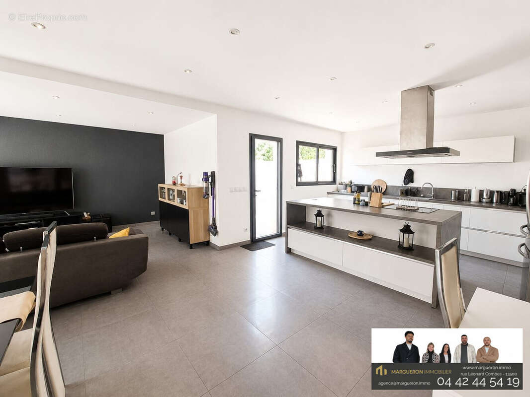 Maison 136 m² à Port-De-Bouc  - photo 7