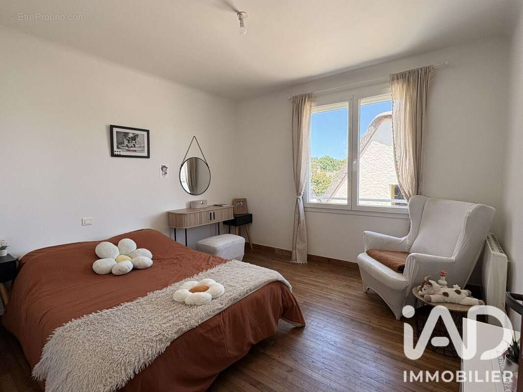 Maison 114 m² à La Chapelle-Des-Marais  - photo 5