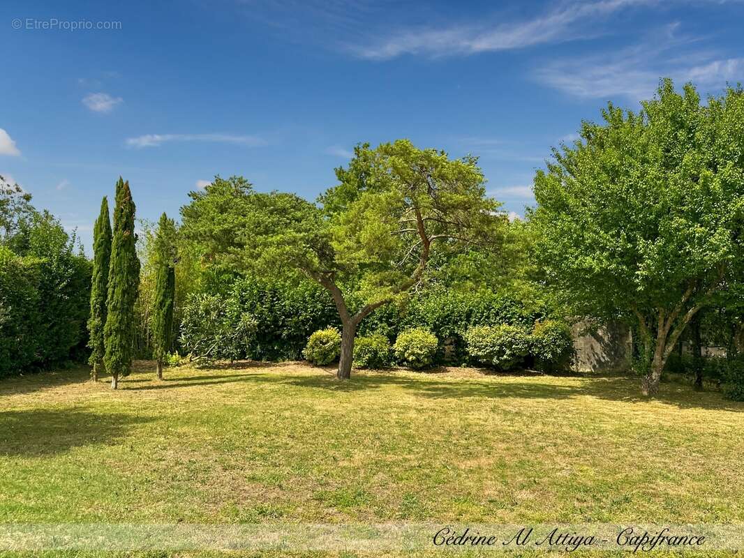 Propriété à vendre 318m2 habitables, 11 pièces, 7 chambres, parcelle de 1700m2 environ, jardin, garage, piscine, dépendances - photo 35