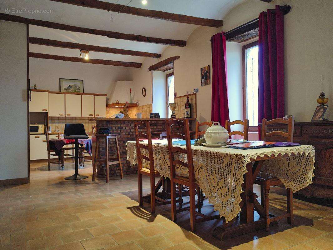 Maison à SAINT-NAZAIRE-DES-GARDIES