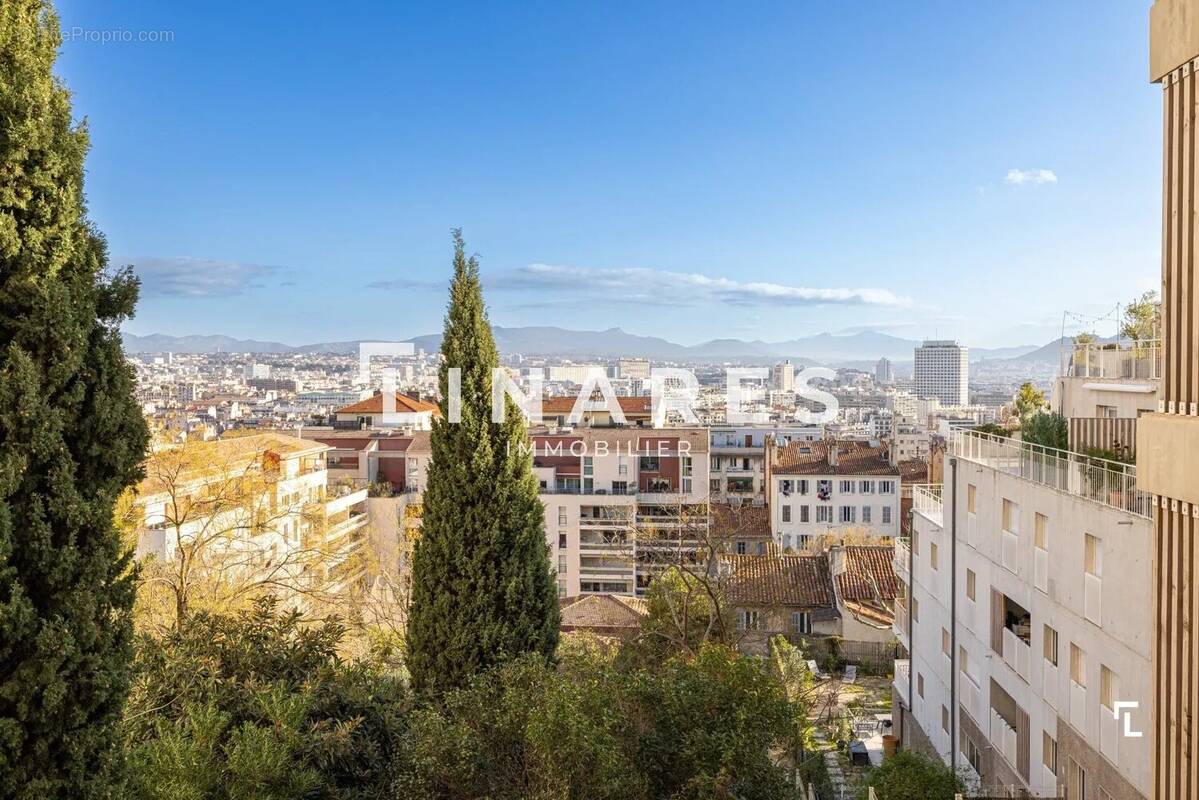 Appartement à MARSEILLE-6E