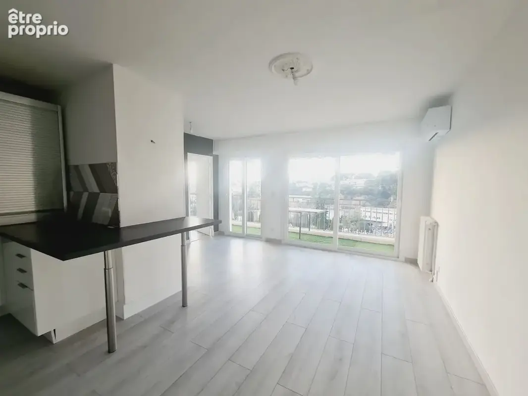 Appartement 85 m² à Le Cannet  - photo 2