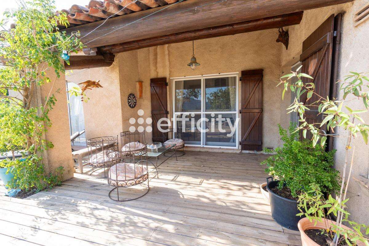 Maison à PLAN-DE-LA-TOUR