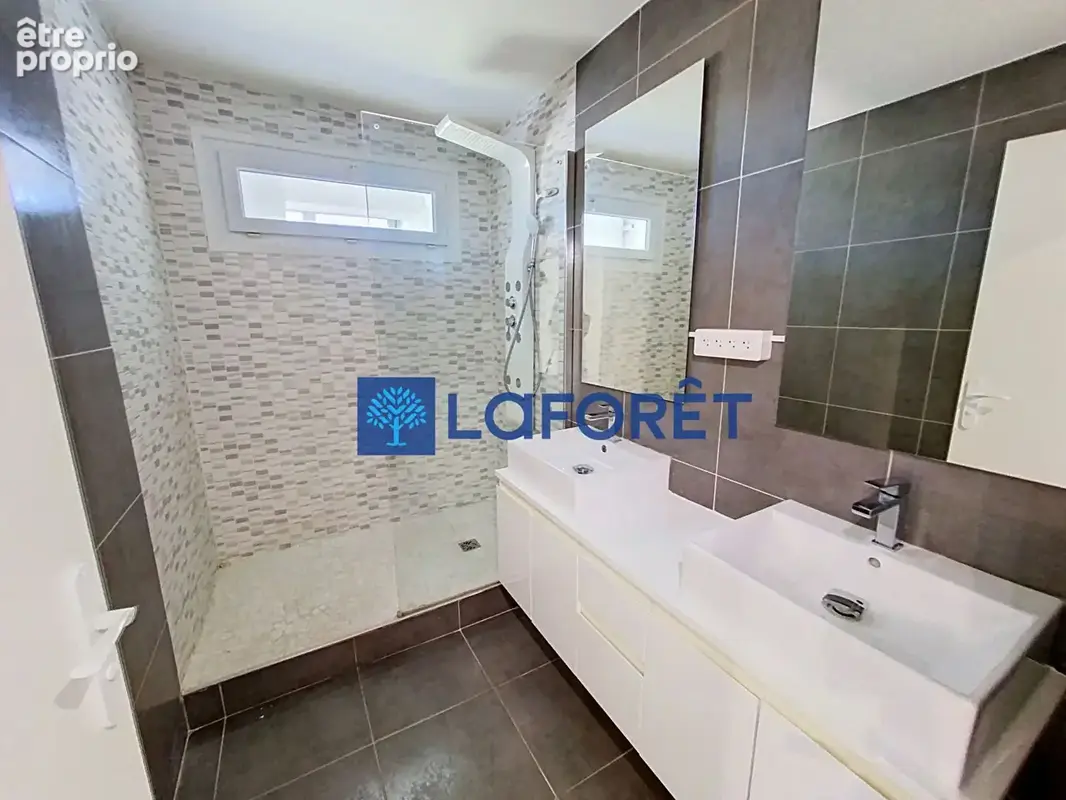 Appartement La Garde 5 pièces  83 m² - photo 6