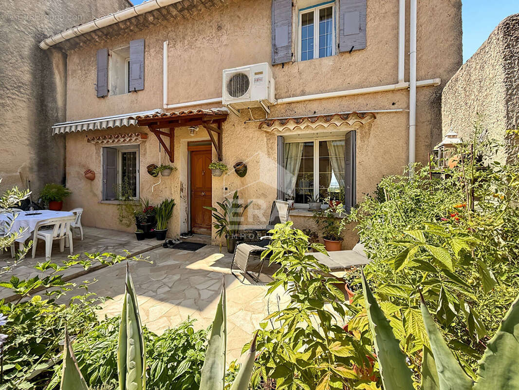 Maison à CABRIES