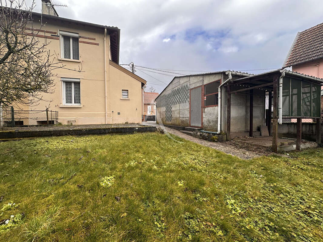 Maison à DAMELEVIERES