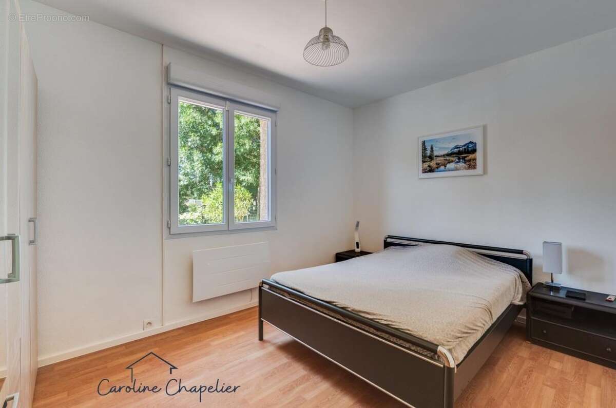 Sur les hauteurs de Plaisance, proche du golf de Téoula, maison 3 chambres, mezzanine / bureau, SDB, 2 WC - photo 7