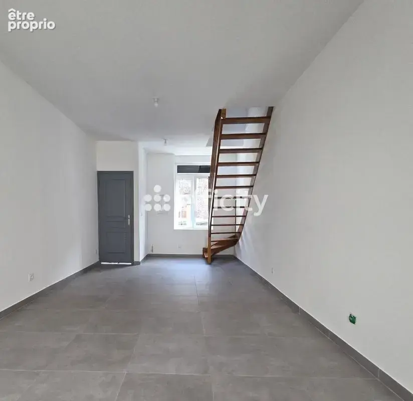 Maison 90 m² à Roubaix  - photo 2