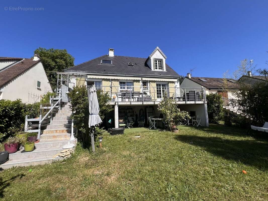 Maison à SAINT-CHERON