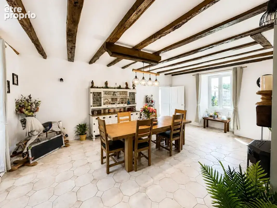 Domaine d'Exception de 17 Hectares, 4 chambres, 251m2 - gara - photo 6
