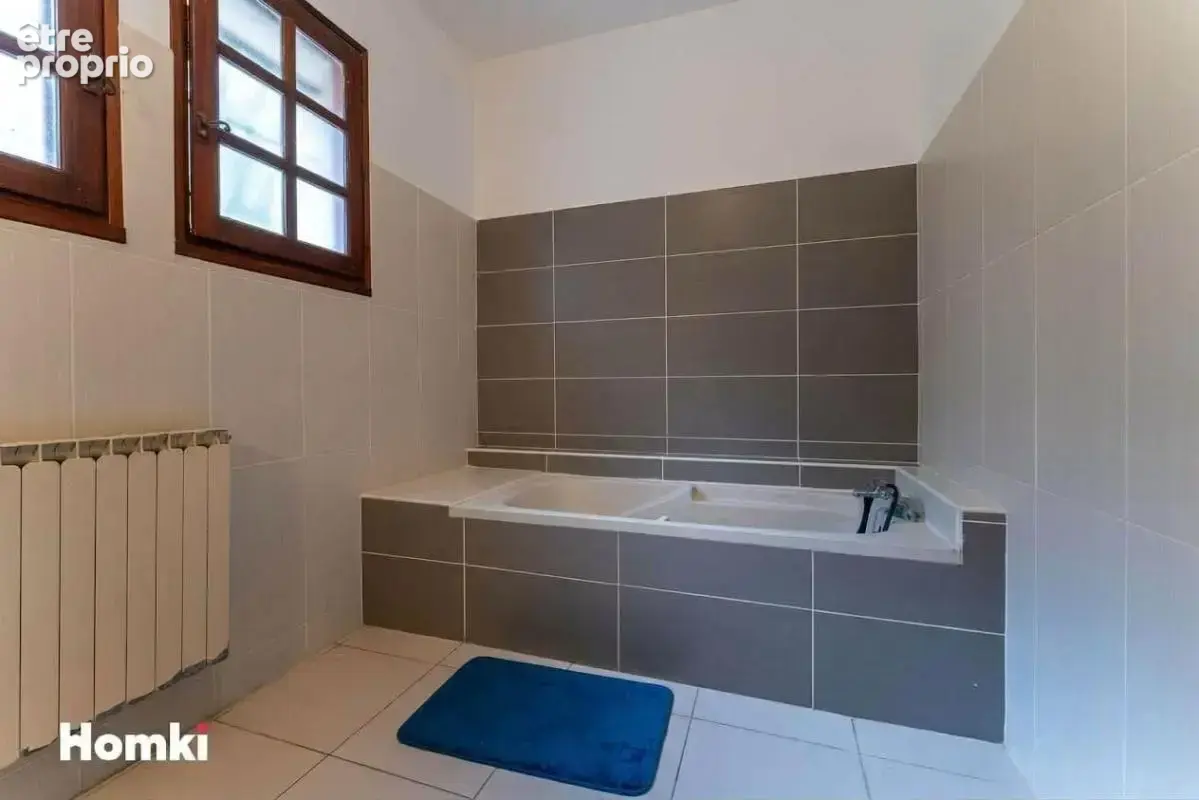 Maison/Villa T5 de 180 m² à Bellegarde 30127 - photo 9
