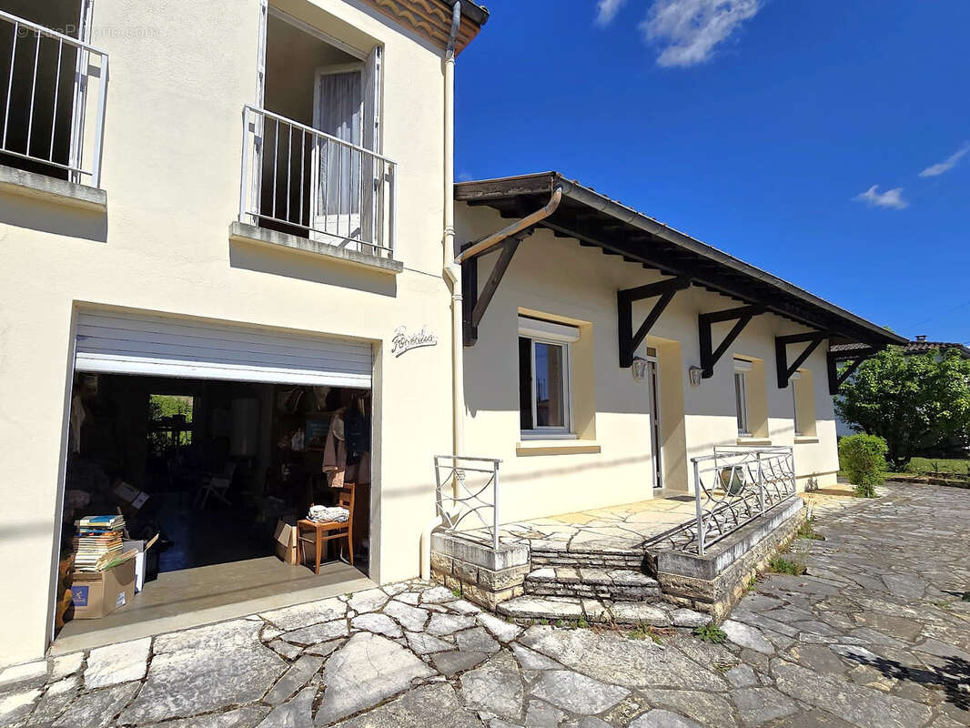 Maison avec T1 bis  indépendant à louer et jardin - photo 3