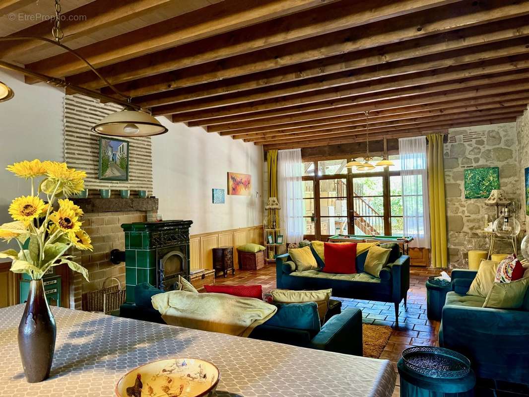 Maison à TOMBEBOEUF