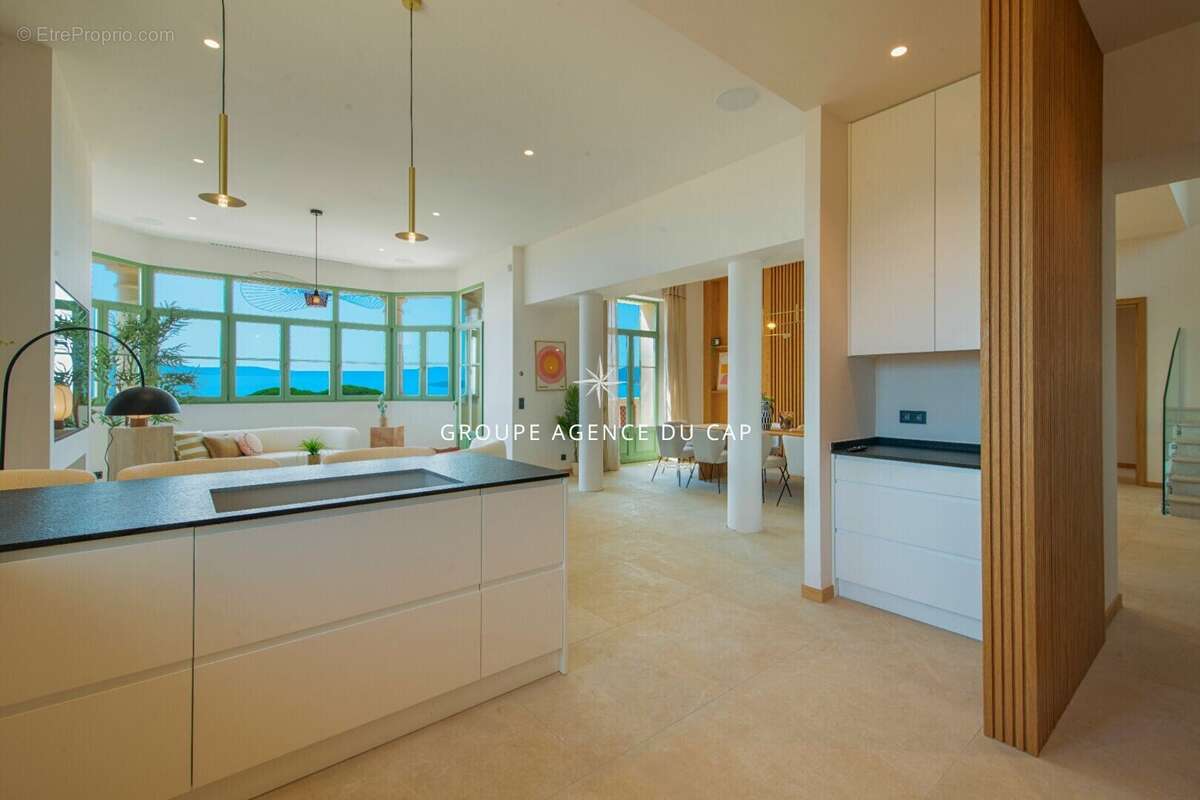 Maison à LES ISSAMBRES