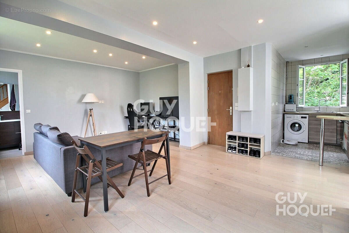 Appartement à CHAVILLE