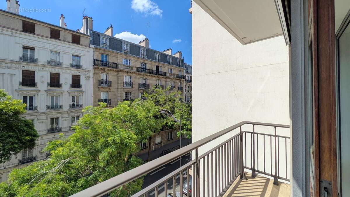 Appartement à PARIS-12E