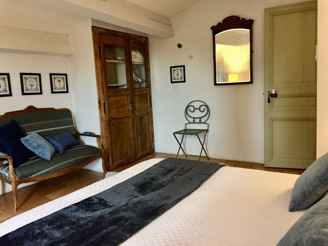 Maison à SUZE-LA-ROUSSE