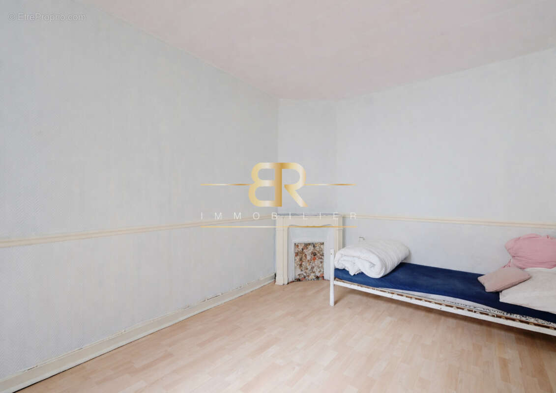 Appartement à PARIS-14E