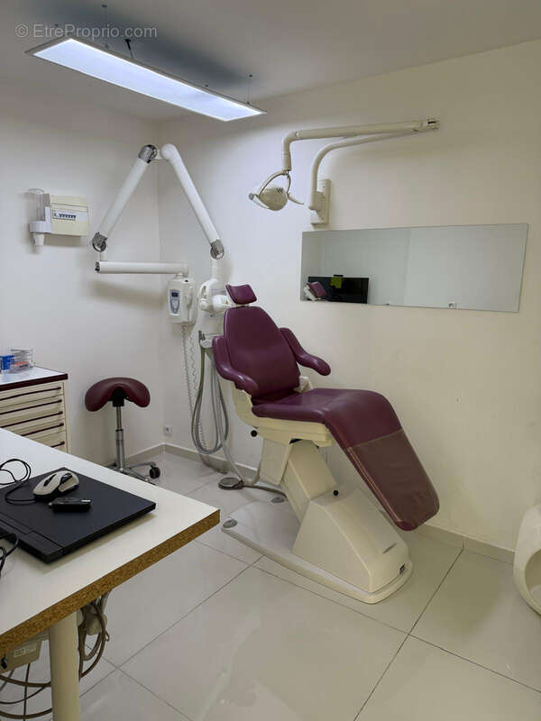 Commerce à LE PONTET