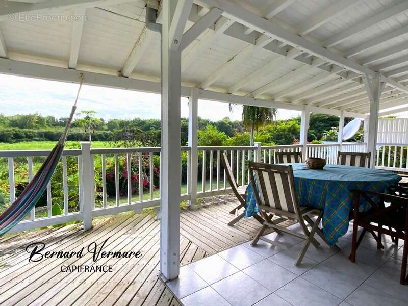 Maison et 3 bungalows - 9 pièces - Piscine - Terrain 2 000m² - photo 24