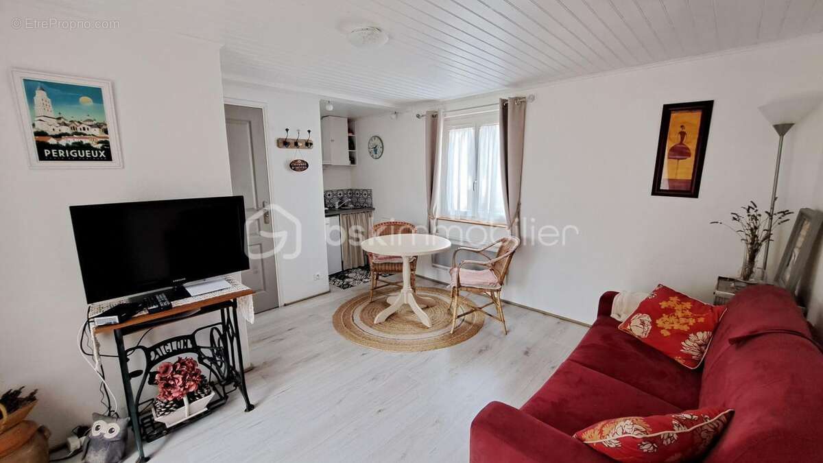 Maison à SAINT-ASTIER