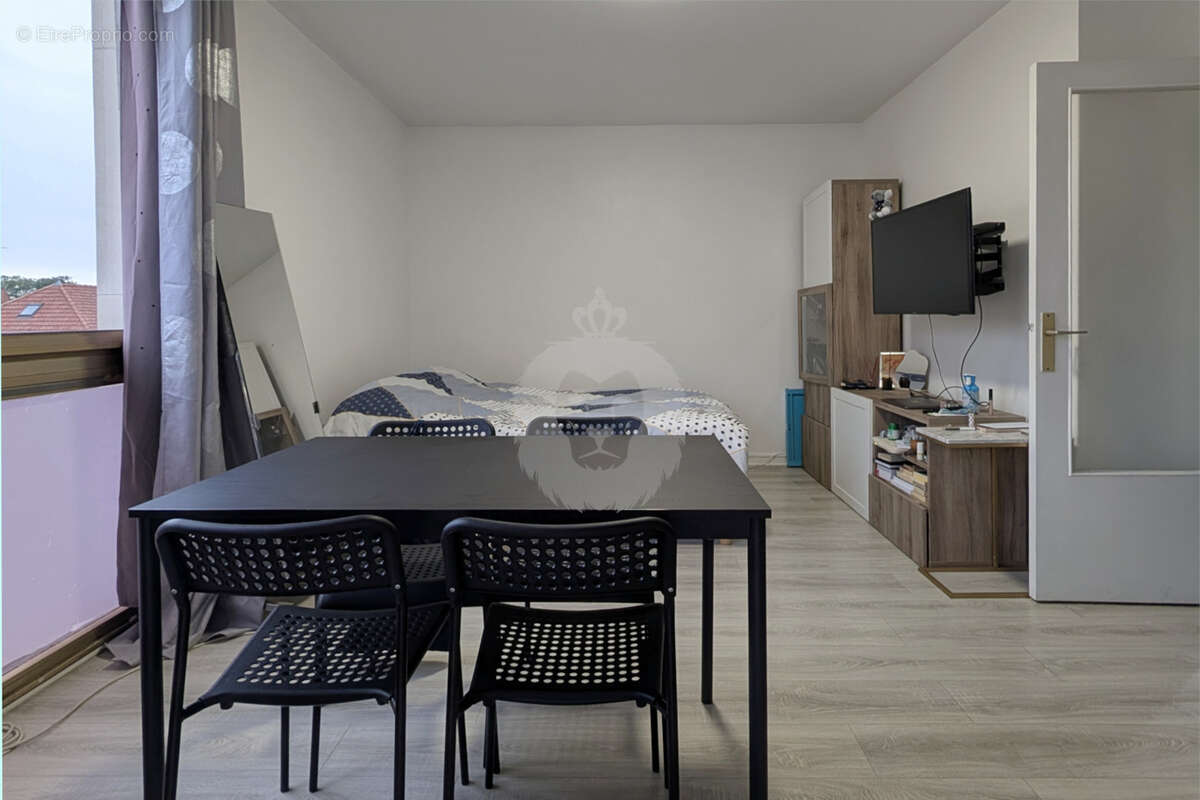 Studio loue a vendre au coeur de la varenne - photo 2