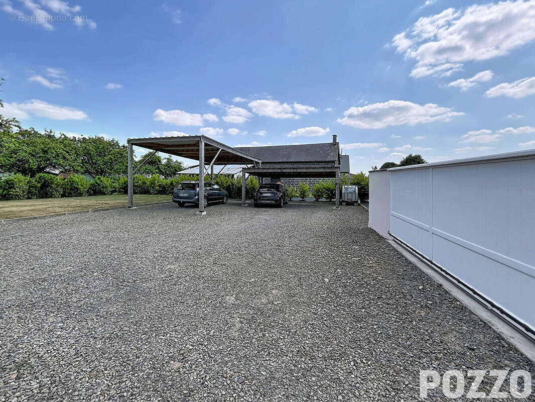 A Vendre - Saint Senier Sous Avranches - Maison 8 pièce(s) 133 m² - photo 11
