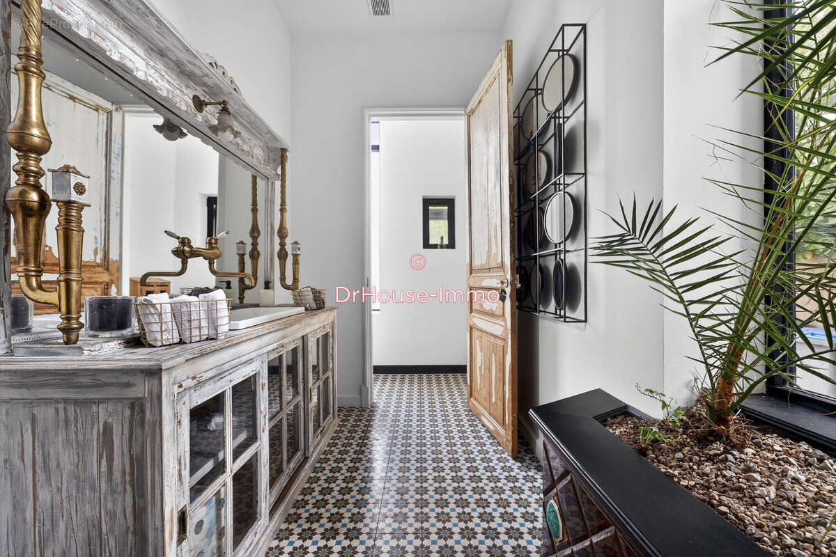 Maison 365 m² à Templeuve  - photo 8