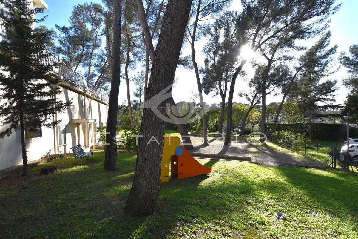 Appartement à LE CANNET