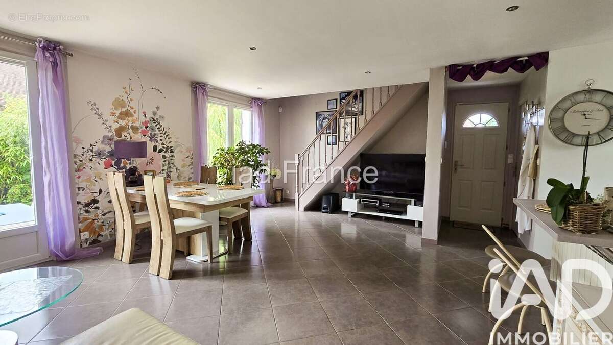 Photo 2 - Maison à MONTFORT-L'AMAURY