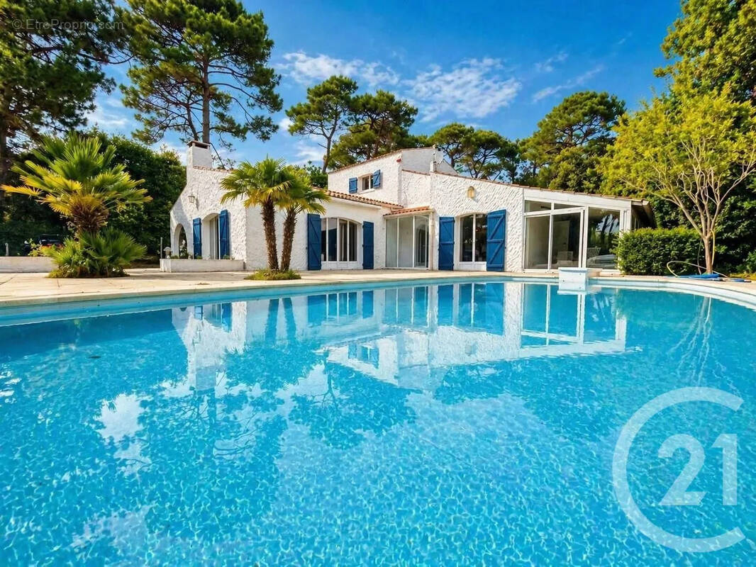 Maison à TALMONT-SAINT-HILAIRE