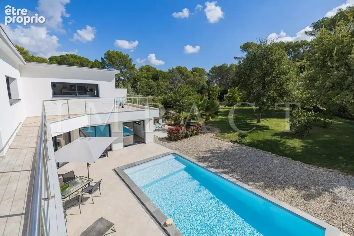 Mouans-Sartoux limite Mougins, Villa contemporaine de 220m2 avec piscine à vendre - photo 27