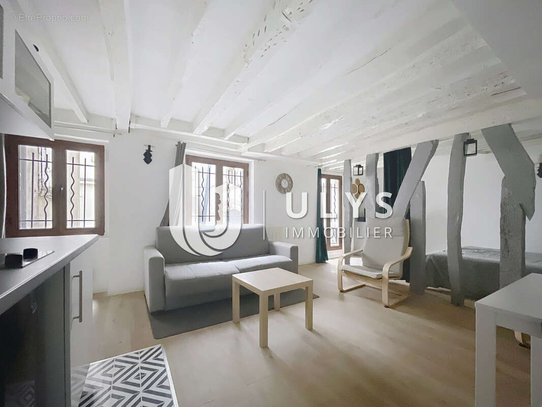 Appartement à PARIS-10E