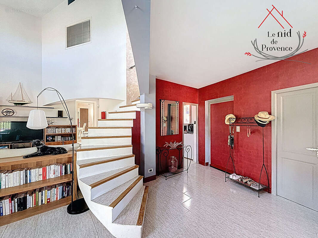 Maison à SAINT-SATURNIN-LES-AVIGNON