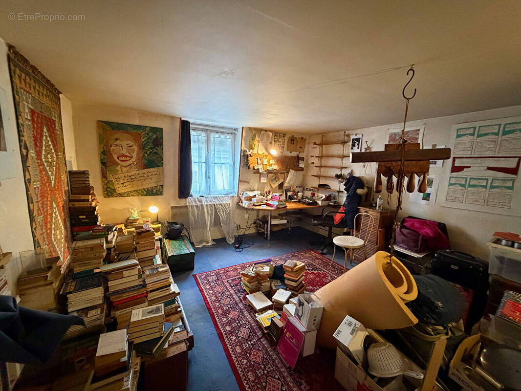 Appartement à PARIS-1E