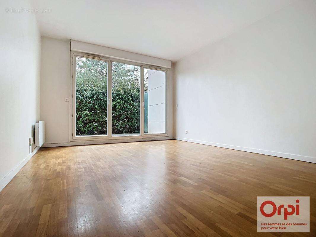 Appartement à ISSY-LES-MOULINEAUX