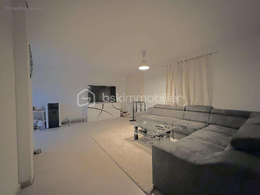 Maison à ROZAY-EN-BRIE