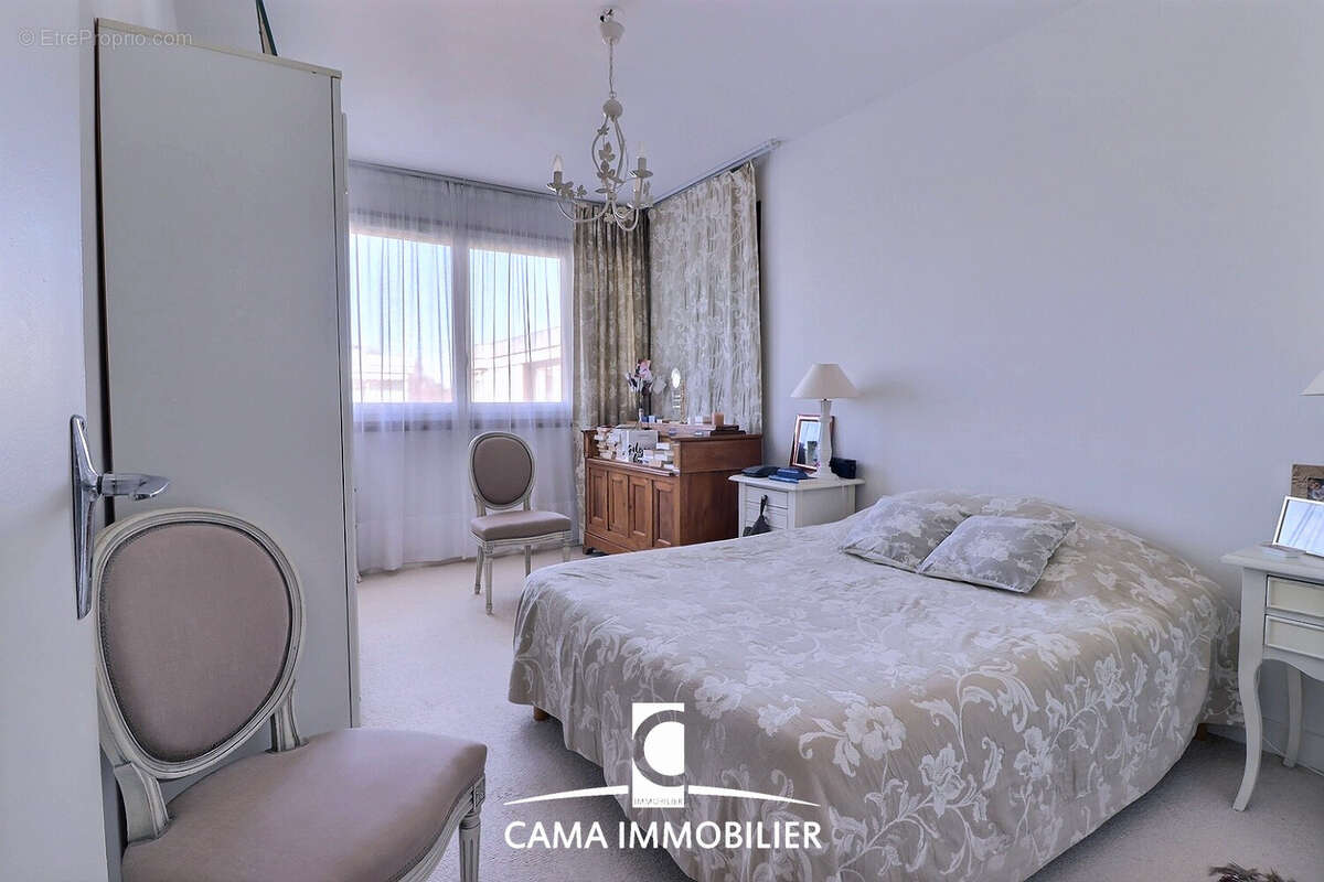 Appartement à FONTENAY-LE-FLEURY