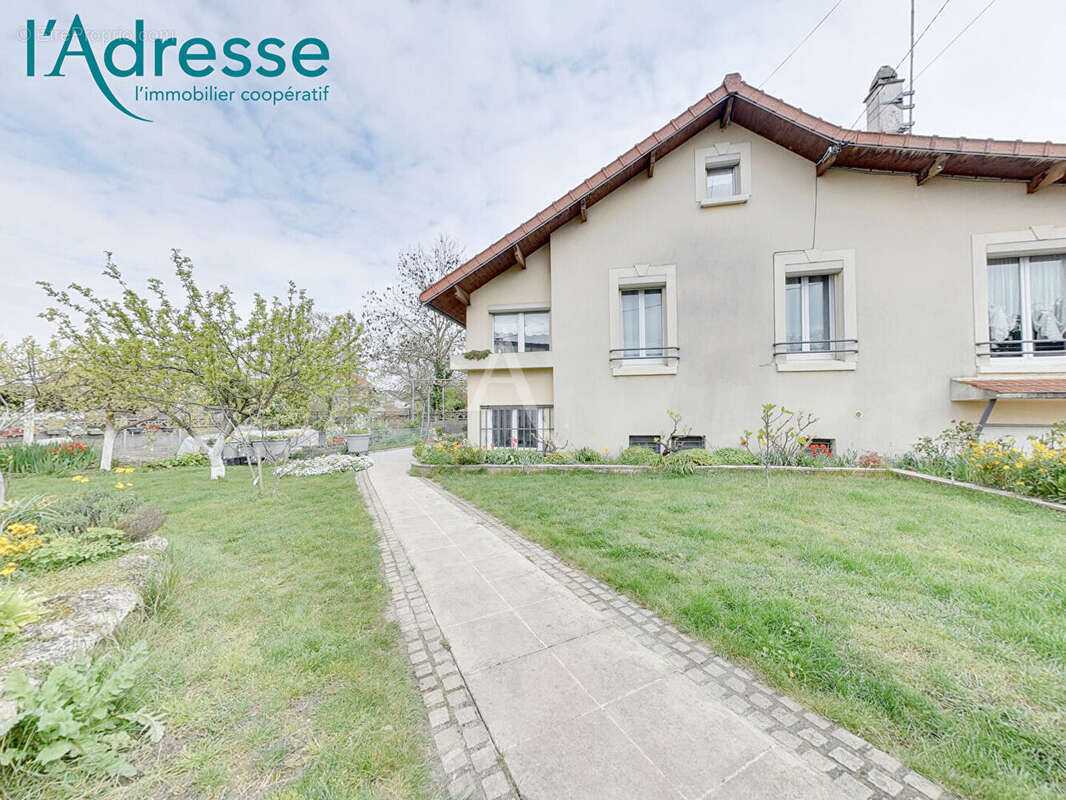 Maison la varenne / grand terrain - photo 2