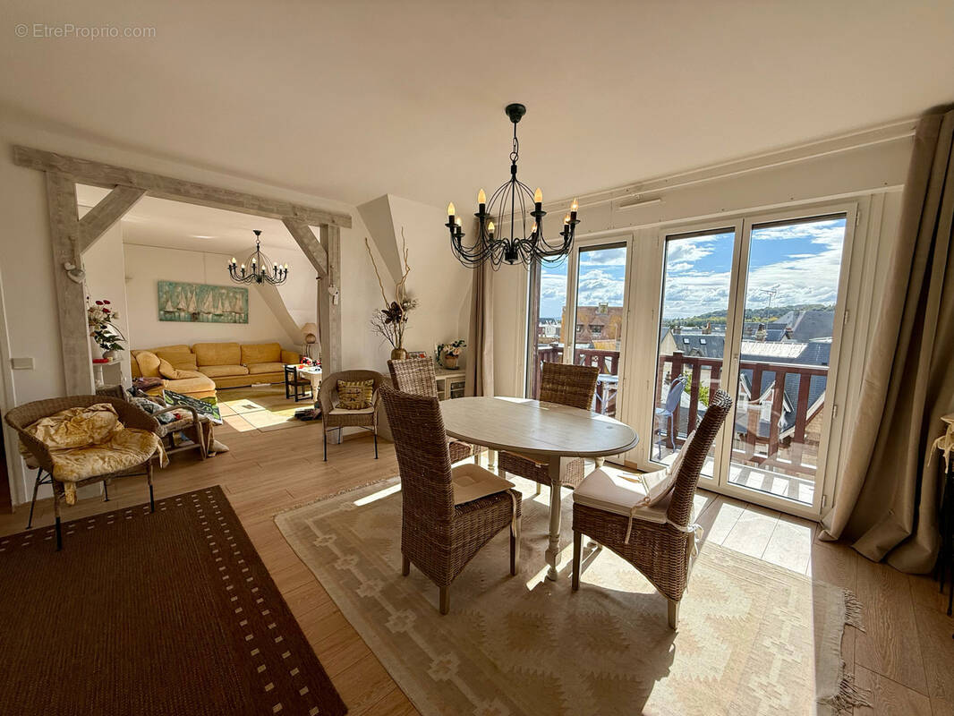 Appartement à DEAUVILLE