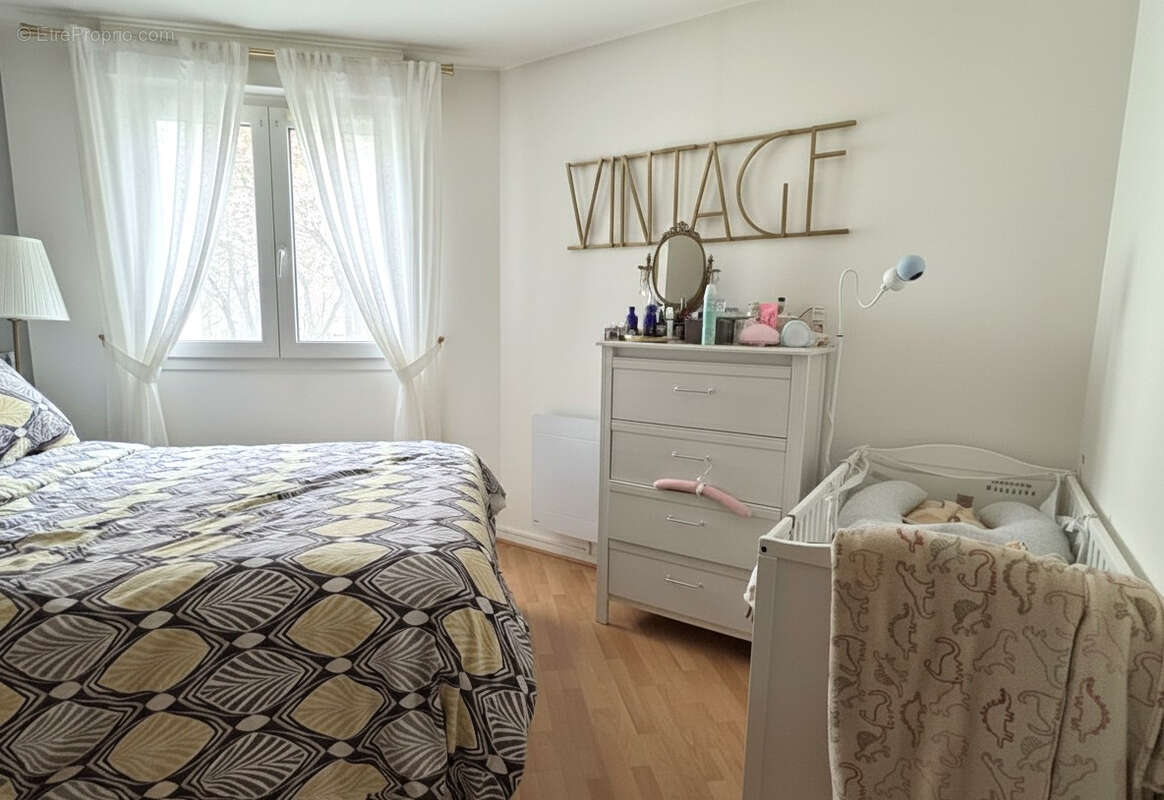 Appartement à THIAIS