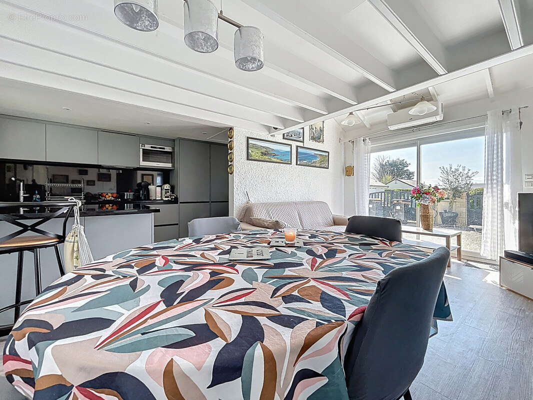 Maison à GRANDCAMP-MAISY