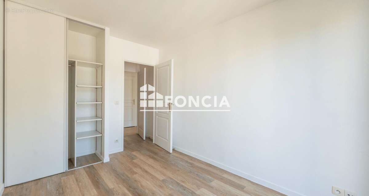Appartement à PARIS-20E