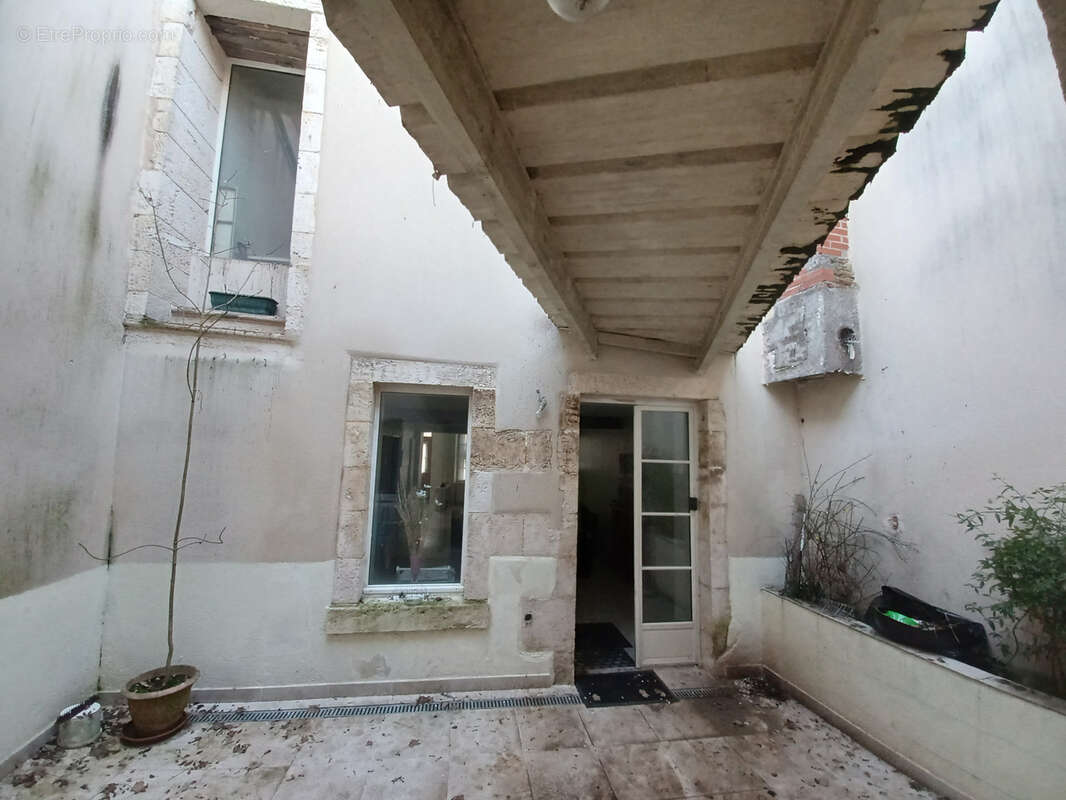 Maison à LA CHARITE-SUR-LOIRE