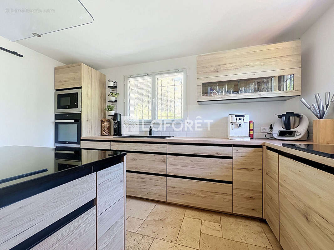 Maison Auriol 7 pièce(s) 170 m2 - photo 8